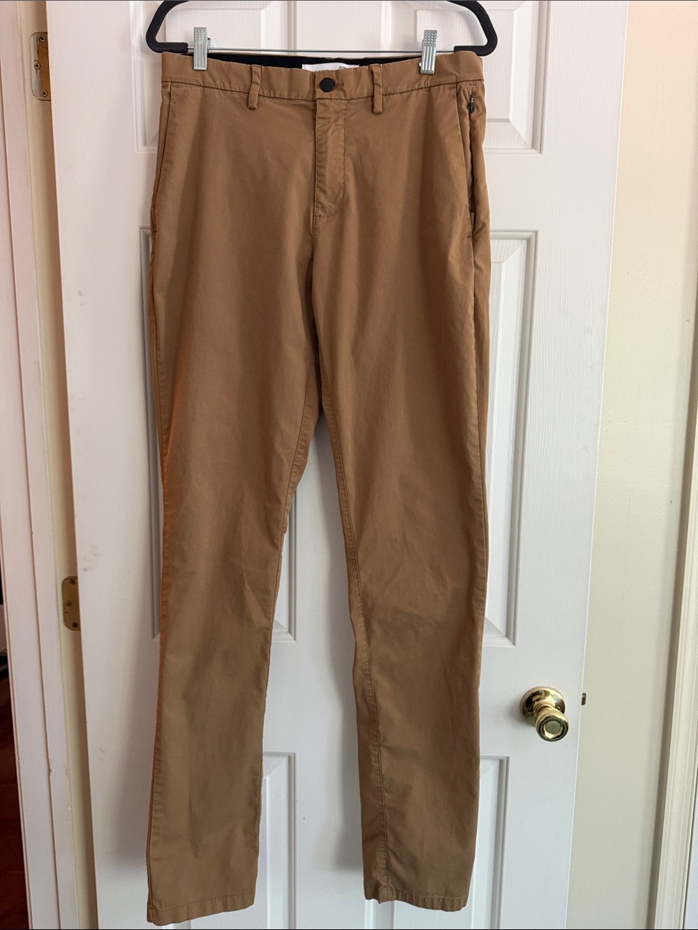 SIZE 32 x 38 Old Navy, Ultimate tech, slim built-in flex khaki pants